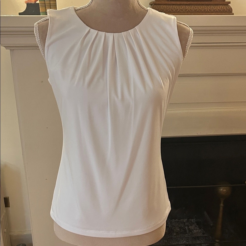 Calvin Klein Elegant White Sleeveless Top - Picture 1 of 3